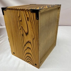 焼杉、整理箱の画像