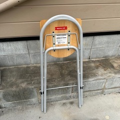 折りたたみチェアーの画像