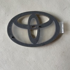 TOYOTA トヨタ トヨタマーク 純正ゴールドエンブレム 純正エンブレム 2枚セット Mサイズ 14㎝×9.6㎝ 未使用自宅保管品含むの画像