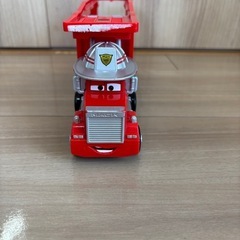 タカラトミー ディズニー カーズ トミカ 現場へ急行!レスキューキャリアカー マック ミニカーの画像