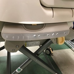【ジャングルジャングル貝塚店】　combi 電動ハイローチェア　ロワイヤルオートスウィングLY コンビ　ベビーラック　ハイローチェア　ベビー用品　テーブル付き　貝塚市　二色浜　リサイクルショップ　《新品エアコン7月売り切りセール中！》の画像
