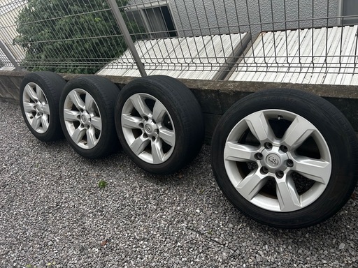 ハイエース　プラド　17インチ アルミ
ホイール