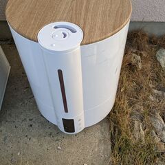 加湿器　ハイブリッド　エアコンで乾いた空気にうるおいをの画像