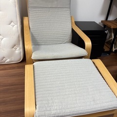 【受渡し決定済み】IKEA ポエング オードリー春日がヒルナンデスで破壊したアレです。クッションは買い替えをお勧めの画像