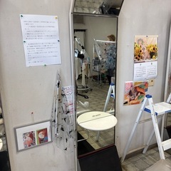 椅子、鏡セットの画像