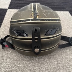 ヤールーヘルメットの画像