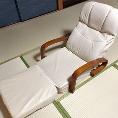 高級座椅子　リクライニングOK　ベージュ　の画像