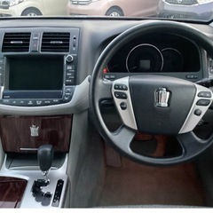 TOYOTA CROWN ROYAL SERIES (AT)の画像