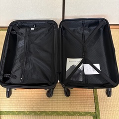 大きいキャリーケース Lサイズ 海外旅行 長期旅行の画像