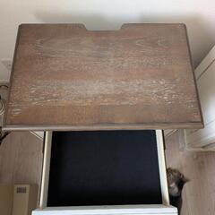 アシュレイホームストア　ナイトスタンドの画像