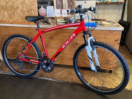 【SALE！8月末まで延長！防犯登録無料！ IDCR MTB】フロントサスペンション付き　3×6速　26インチ MTB レッド