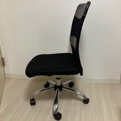 背中が涼しいメッシュのチェアの画像