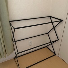 折りたたみ　軽量　収納ラック　スチールラック　黒色　キャンプ用　アウトドア用　観葉植物用　靴箱としての画像