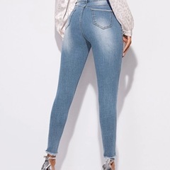 【SHEIN】スキニーデニムの画像