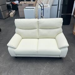 大阪❗️♻️エコマックス♻️配送も可🙌⭕️「S1063」ホワイト 2人掛けソファの画像