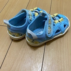 キッズサンダルの画像