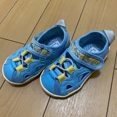 キッズサンダルの画像