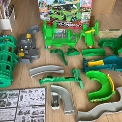 トミカワールド トミカ　2つのコースをいったりきたり!ツインコースやまみちドライブの画像