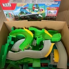 トミカワールド トミカ　2つのコースをいったりきたり!ツインコースやまみちドライブの画像