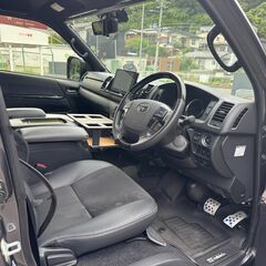 トヨタハイエースバン　スーパーGL ダークプライム2 ワイド4WD ワンオーナー禁煙の画像