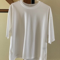GU Tシャツ