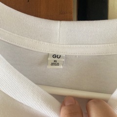 GU Tシャツの画像