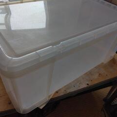 大型プラスチックケースの画像