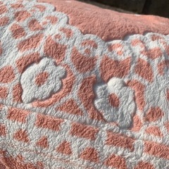  今夜まで！ピンク の絨毯 カーペットの画像