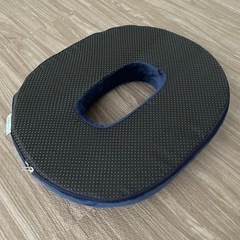 円座クッション　ドーナツ型の画像