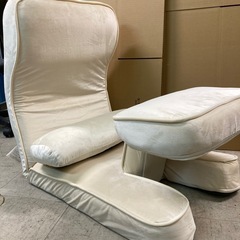 ニトリ ゲーミングザイス 2 座椅子 ホワイトカラーの画像