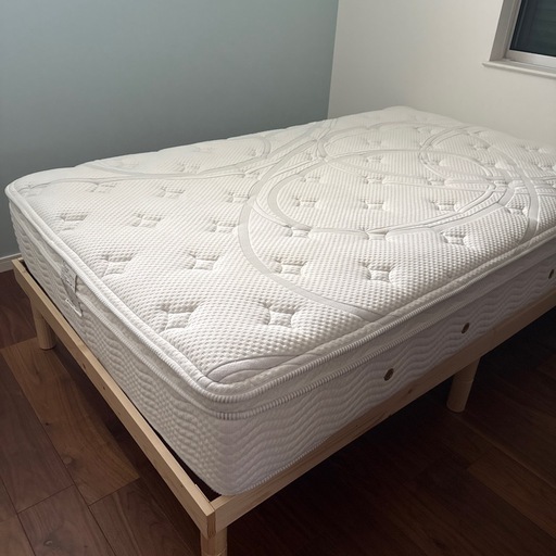 シモンズ製マットレス　SIMMONS　Beautyrest＋タンスのゲン製ベッドフレーム（セミダブル）セット