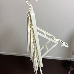 ハンガー 布団叩きセットで500円の画像