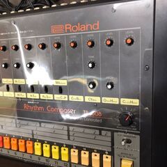 【ジャングル・ジャングル岩出店】【A777】リズムコンポーザー ROLAND TR-808 1983年 ★通電のみ確認済★ 中古 楽器 和歌山 岩出市 紀の川市 海南市の画像