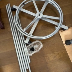 回転式ハンガーラックの画像