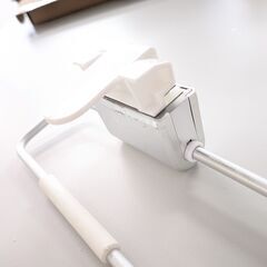 ライン取っ手対応 ドア用 タオルリング ( 引っ掛け取付け )の画像