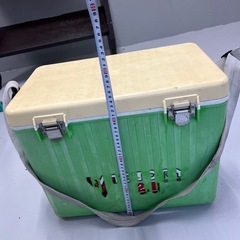 古いクーラーボックスの画像