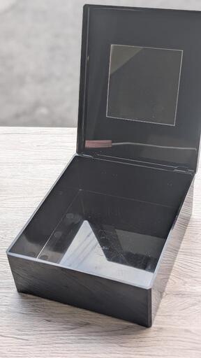 CHANEL ノベルティ　メイクボックス　非売品　ミラー付　ブラック　黒 CHANEL ノベルティメイクボックス非売品ミラー付ブラック黒