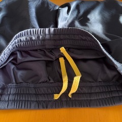 アンブロ　メッシュ　ハーフパンツ　紺色　Mサイズ　ピンクの画像