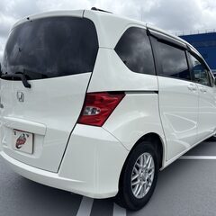 神奈川【自社ローン】保証人無可★全国対応★フリード【Gハイウェイエディション】車検2年付/社外14インチAW/左パワスラ/走行中TV可/バックカメラ/ウォークスルー/DVD再生/ドアバイザー/ETCの画像