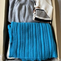 古着まとめ売り　トップス　ボトムスなど33点セット　ギャル系ファッションの画像