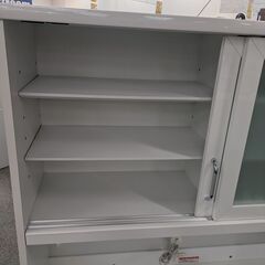ジモティー見た！で5%OFF【キッチンボード】高橋木工所 ダイニングボード レンジボード 食器棚 キッチン収納 スライド扉:ホワイトの画像
