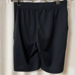 アンブロ　メッシュ　ハーフパンツ　黒色　Mサイズ　黄色の画像