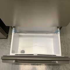 3ドア冷蔵庫 AQUA AQR-26R 262L 2024年製の画像