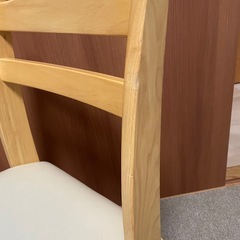 回転式ダイニングチェアの画像
