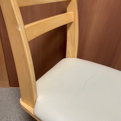 回転式ダイニングチェアの画像