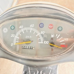 ⭐︎グランドアクシス100⭐︎美品⭐︎セル始動⭐︎GIVIボックス付き⭐︎埼玉県より配送可の画像