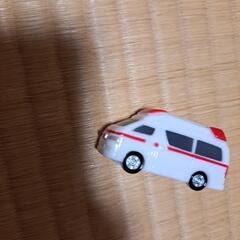 救急車トミカ　ソフビの画像