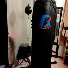 ファイティングロードのサンドバッグ150cmフレーム付きの画像