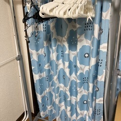 ハンガーラックの画像