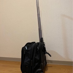 キャスター付き　バッグの画像